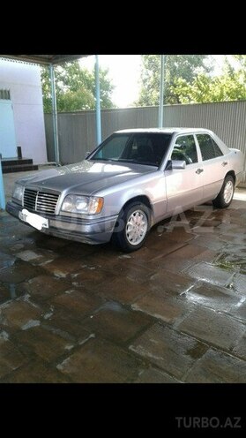 Mercedes E 250 1995, 35,000 km - 0.3 l - Cəbrayıl