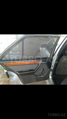 Mercedes E 250 1995, 35,000 km - 0.3 l - Cəbrayıl