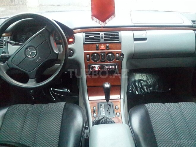 Mercedes E 230 1995, 285,000 km - 2.3 l - Bakı