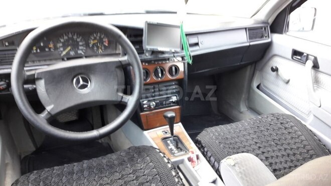 Mercedes 190 1991, 352,241 km - 2.0 l - Bakı