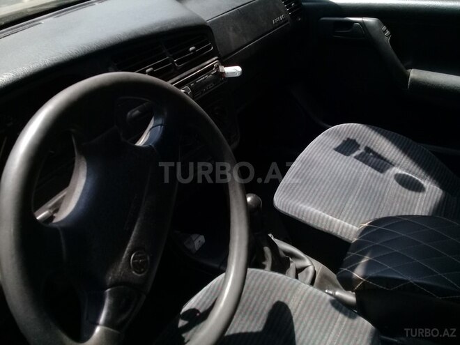 Volkswagen Golf 1993, 220,000 km - 2.0 л - Bakı