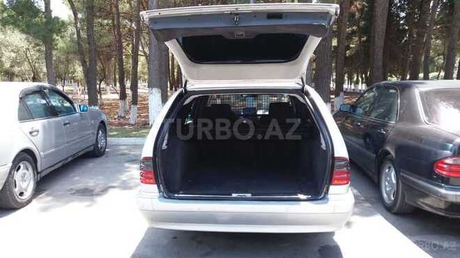 Mercedes E 220 2000, 298,000 km - 2.2 l - Sumqayıt