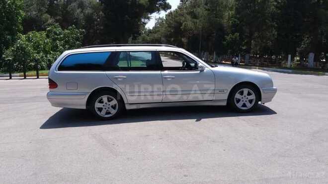 Mercedes E 220 2000, 298,000 km - 2.2 l - Sumqayıt