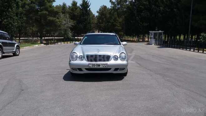 Mercedes E 220 2000, 298,000 km - 2.2 l - Sumqayıt