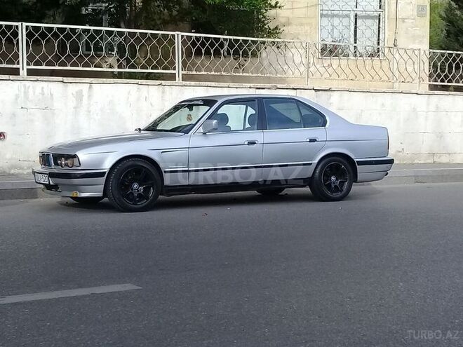 BMW 520 1989, 198,452 km - 2.0 l - Bakı