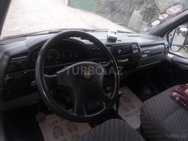 GAZ 330200 2005, 199,000 km - 2.4 l - Qusar