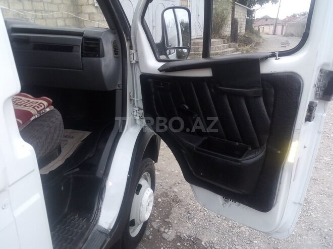 GAZ 330200 2005, 199,000 km - 2.4 l - Qusar