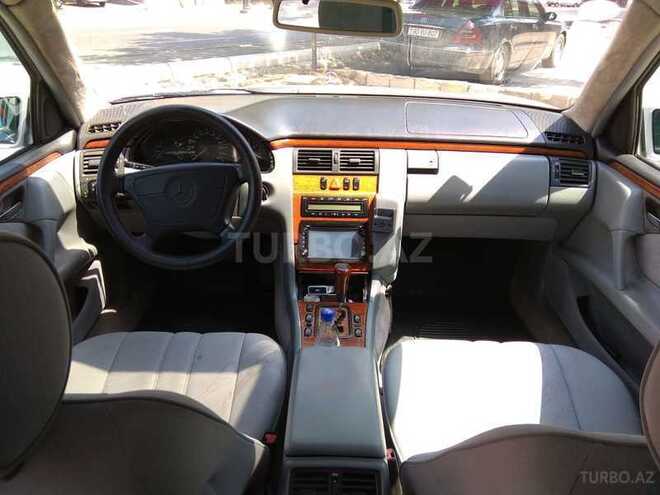 Mercedes E 240 1998, 350,000 km - 2.4 l - Bakı