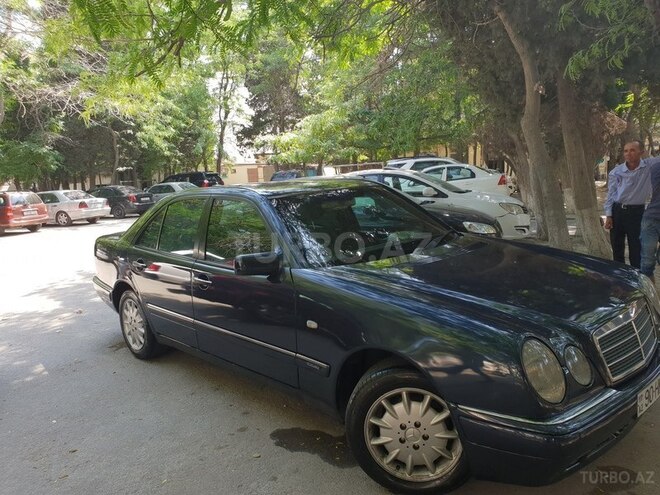 Mercedes E 220 1996, 350,000 km - 2.5 л - Bakı