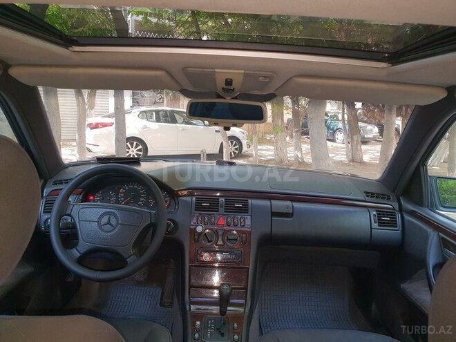 Mercedes E 220 1996, 350,000 km - 2.5 л - Bakı