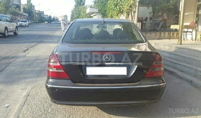 Mercedes E 220 2004, 240,000 km - 2.2 l - Bakı