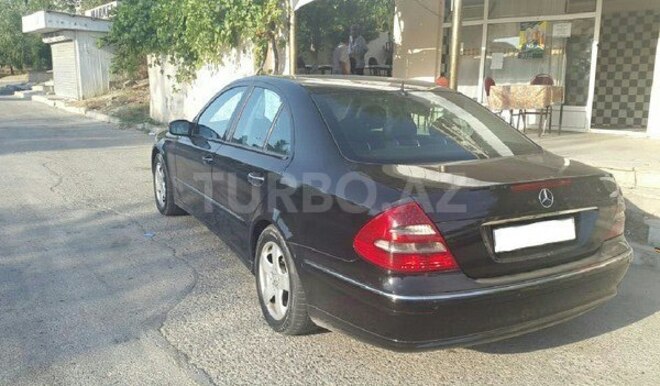 Mercedes E 220 2004, 240,000 km - 2.2 l - Bakı