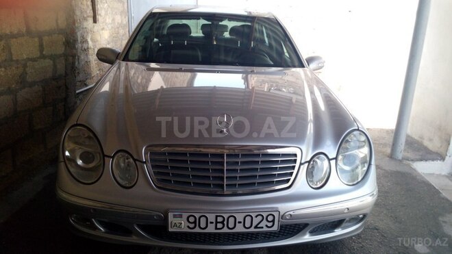 Mercedes E 240 2003, 121,000 km - 2.6 l - Bakı