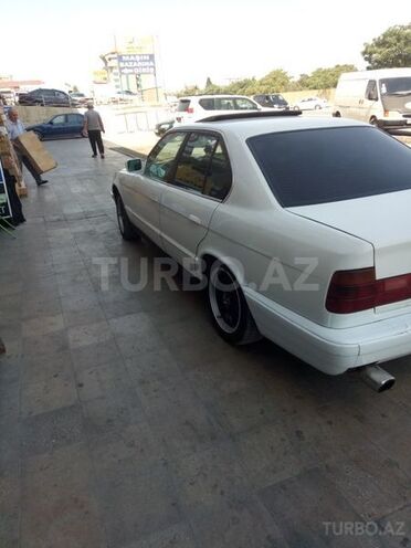 BMW 520 1984, 312,000 km - 2.0 l - Bakı