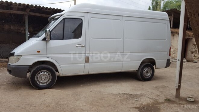 Mercedes Sprinter 208 2000, 327,000 km - 0.1 l - Şəmkir