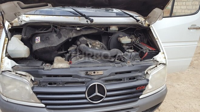 Mercedes Sprinter 208 2000, 327,000 km - 0.1 l - Şəmkir