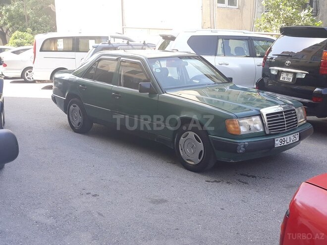 Mercedes E 200 1990, 284,327 km - 2.0 l - Bakı