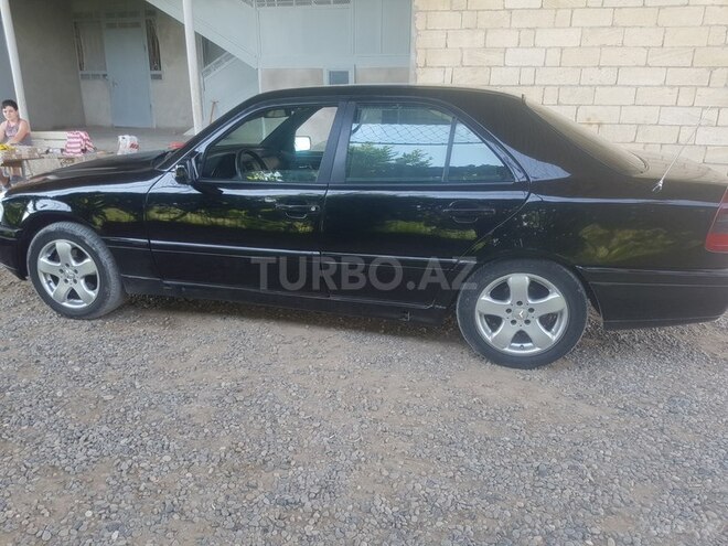 Mercedes C 220 1994, 207,000 km - 2.2 l - Bakı