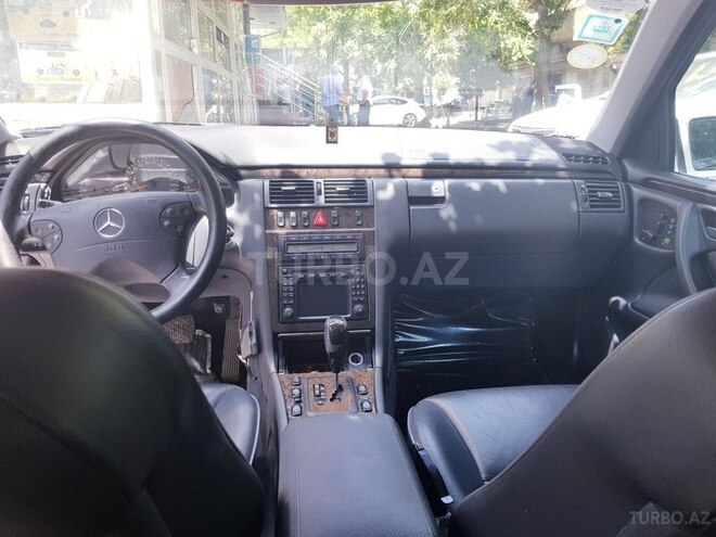 Mercedes E 320 2001, 131,000 km - 3.2 l - Beyləqan