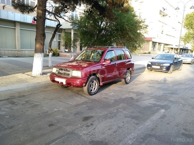 Chevrolet Tracker 2002, 219,000 km - 2.5 l - Sumqayıt