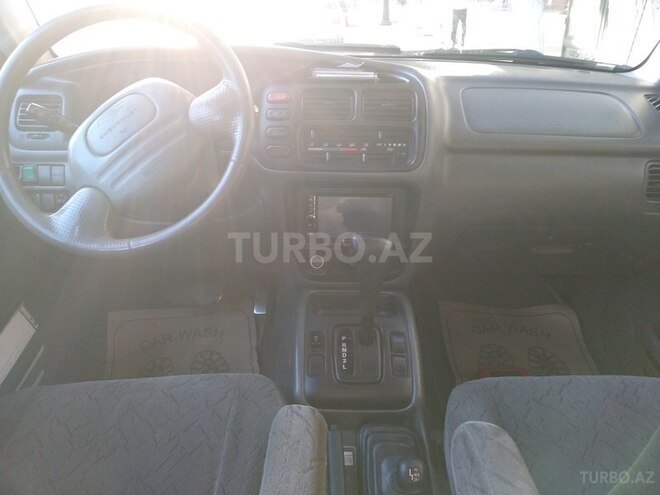 Chevrolet Tracker 2002, 219,000 km - 2.5 l - Sumqayıt