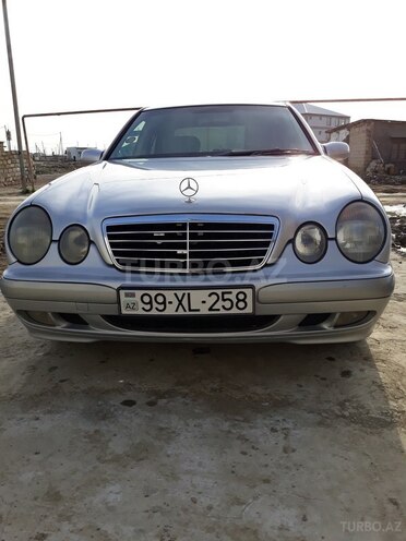 Mercedes E 200 2002, 260,000 km - 2.0 l - Bakı