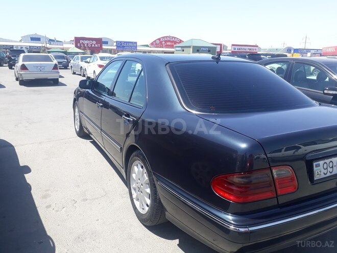 Mercedes E 220 1999, 450,000 km - 2.2 л - Xırdalan