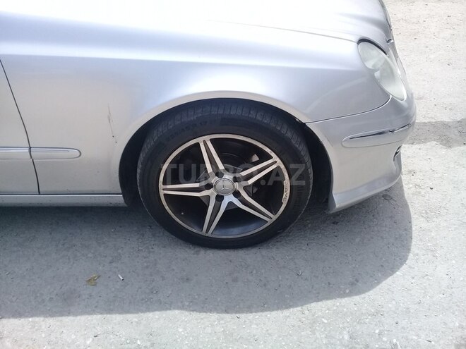 Mercedes E 220 2002, 10,000 km - 2.2 л - Sumqayıt
