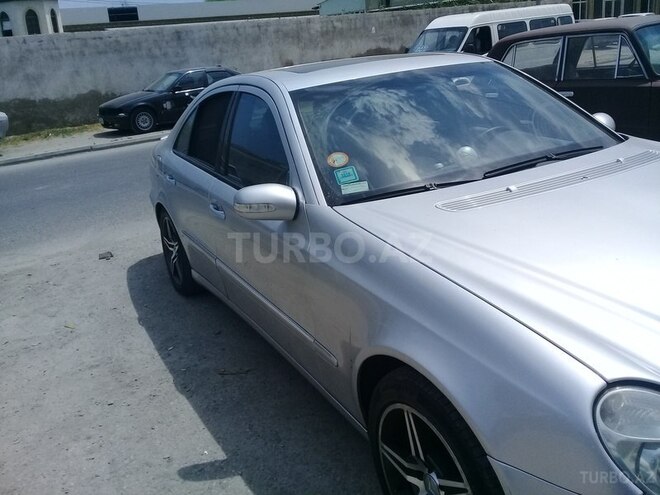 Mercedes E 220 2002, 10,000 km - 2.2 л - Sumqayıt