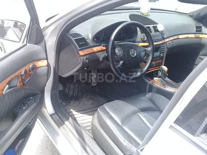 Mercedes E 220 2002, 10,000 km - 2.2 л - Sumqayıt