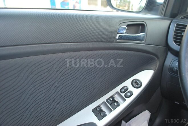 Hyundai Accent 2013, 69,000 km - 1.6 л - Bakı