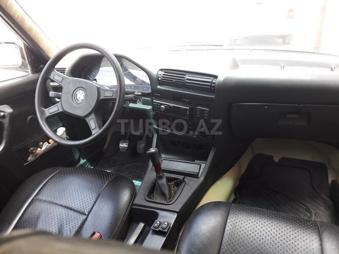 BMW 318 1988, 240,000 km - 1.8 л - Bakı