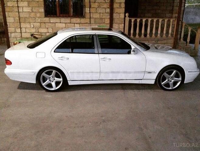 Mercedes E 320 2000, 184,000 km - 3.2 л - Bakı