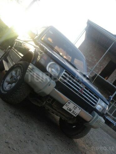 Mitsubishi Pajero 1993, 299,999 km - 2.8 л - Şirvan