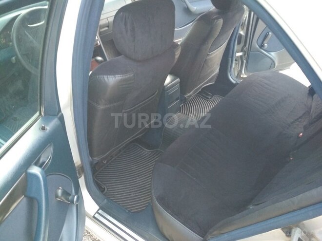 Mercedes C 250 1997, 400,000 km - 2.5 л - Astara