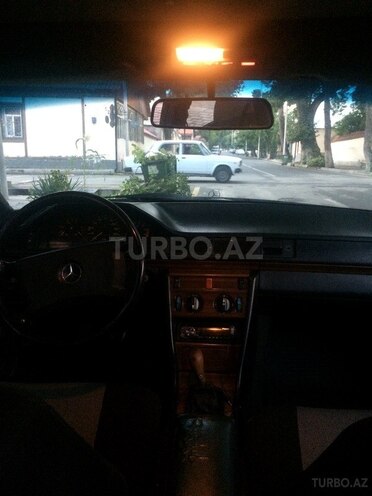 Mercedes E 230 1991, 388,360 km - 2.3 л - Şəmkir