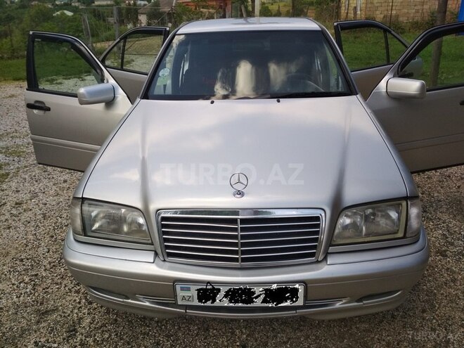 Mercedes C 250 1997, 400,000 km - 2.5 л - Astara