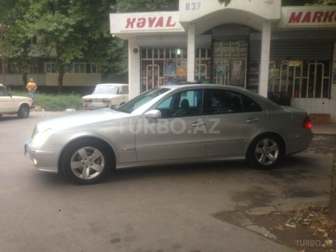 Mercedes E 240 2003, 239,000 km - 2.6 l - Mingəçevir