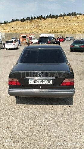 Mercedes E 260 1992, 320,864 km - 2.6 l - Bakı
