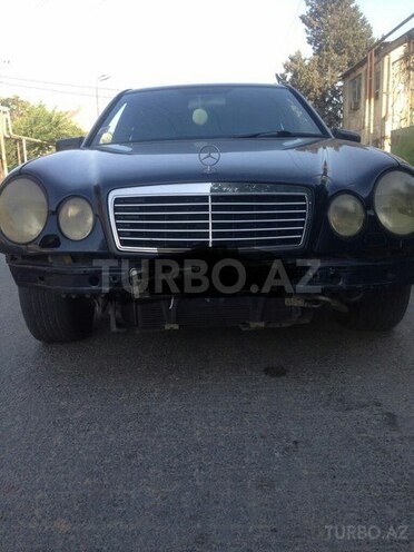 Mercedes E 240 1998, 221,000 km - 2.4 l - Bakı