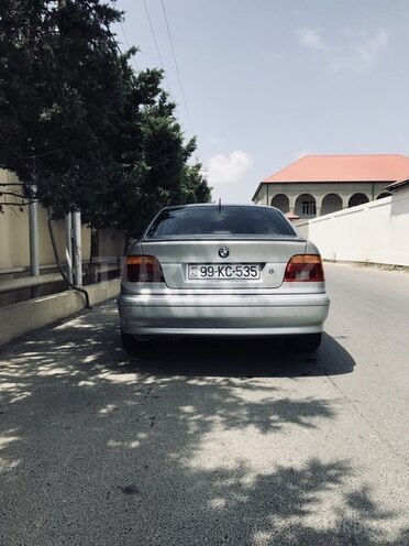 BMW 535 2001, 282,000 km - 3.5 л - Bakı