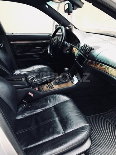 BMW 535 2001, 282,000 km - 3.5 л - Bakı