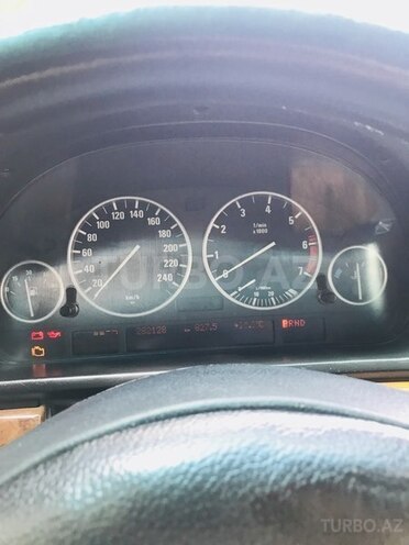 BMW 535 2001, 282,000 km - 3.5 л - Bakı