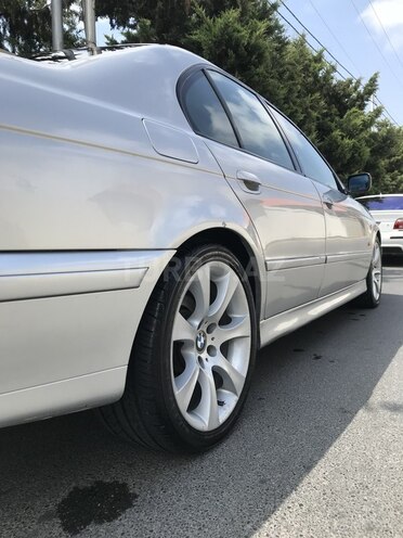 BMW 535 2001, 282,000 km - 3.5 л - Bakı