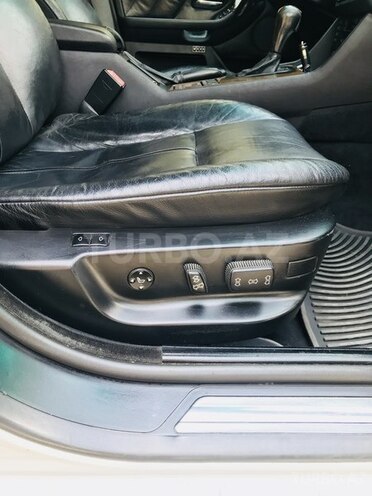 BMW 535 2001, 282,000 km - 3.5 л - Bakı