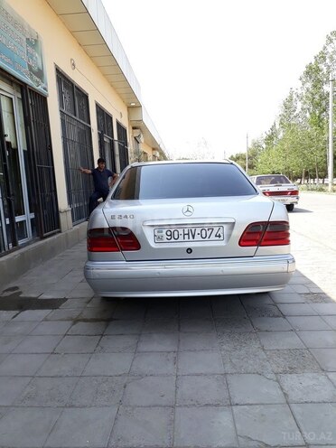 Mercedes E 240 2000, 470,000 km - 2.6 l - Şərur
