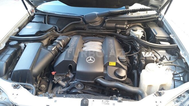Mercedes E 240 1998, 330,000 km - 2.4 л - Bakı