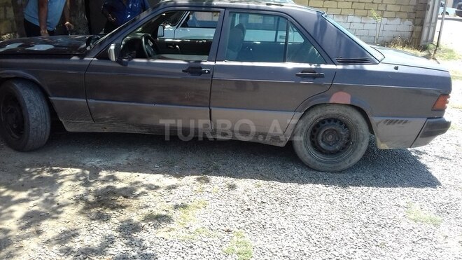 Mercedes 190 1991, 351,496 km - 2.0 л - Beyləqan