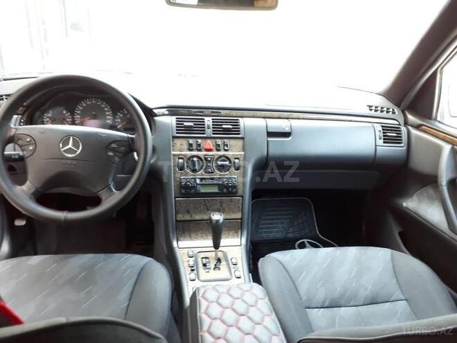 Mercedes E 240 2000, 47,000 km - 0.3 l - Şirvan