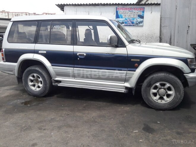 Mitsubishi Pajero 1995, 290,000 km - 2.8 l - Bakı